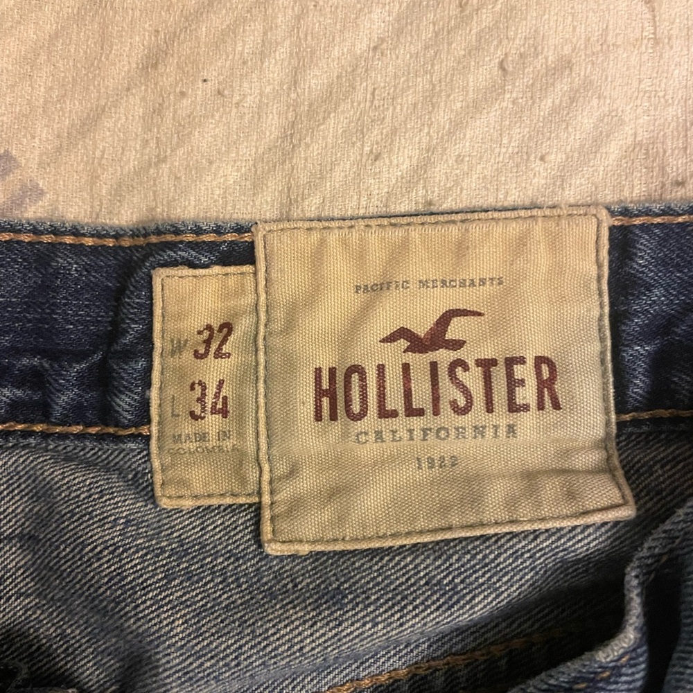 Nice Hollister jeans only worn a few times